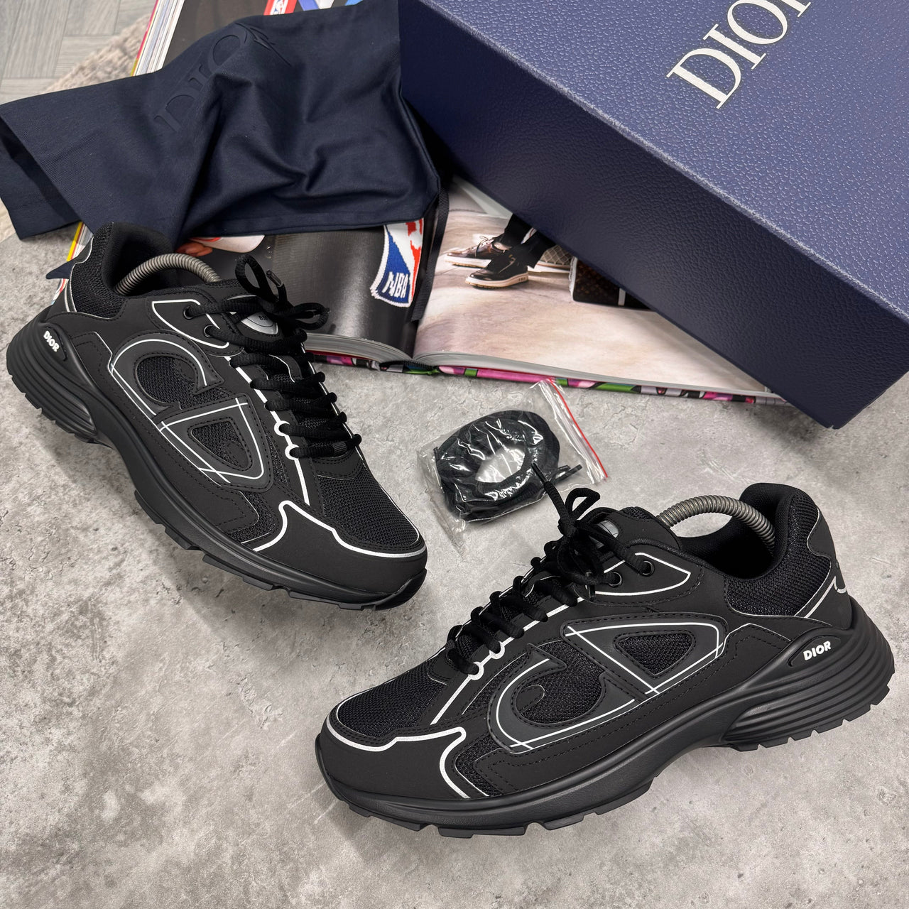 B30 TRAINER - BLACK