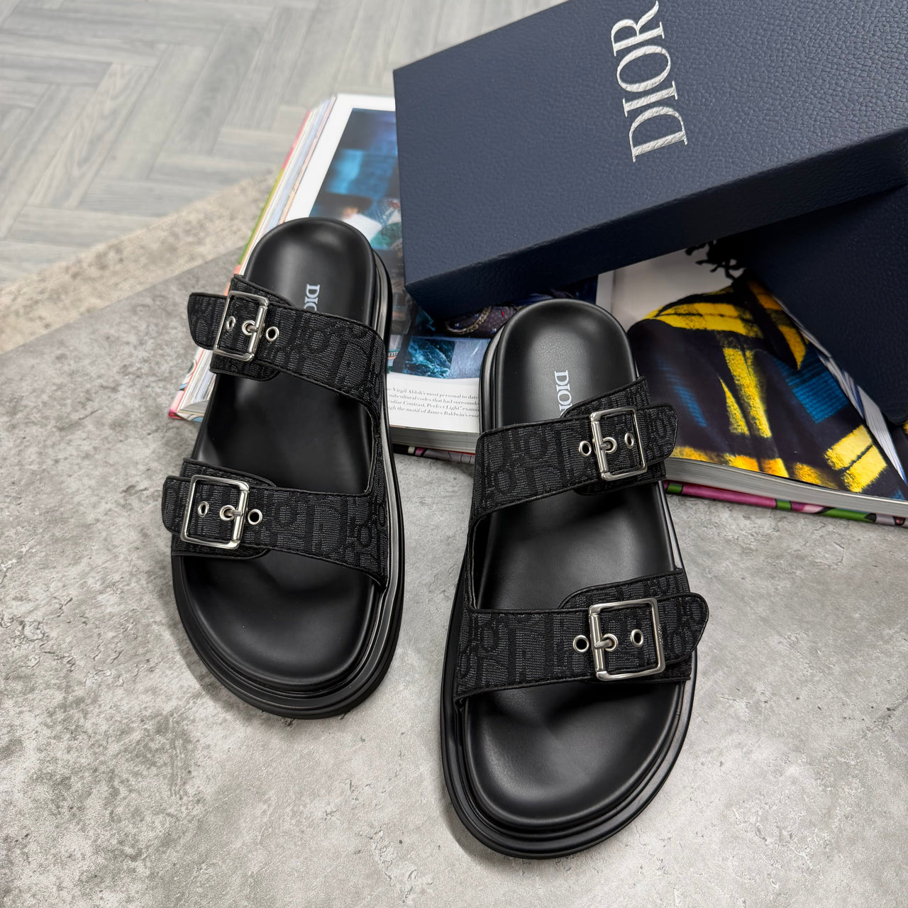(PRE ORDER) CD OBLIQUE SANDALS - BLACK