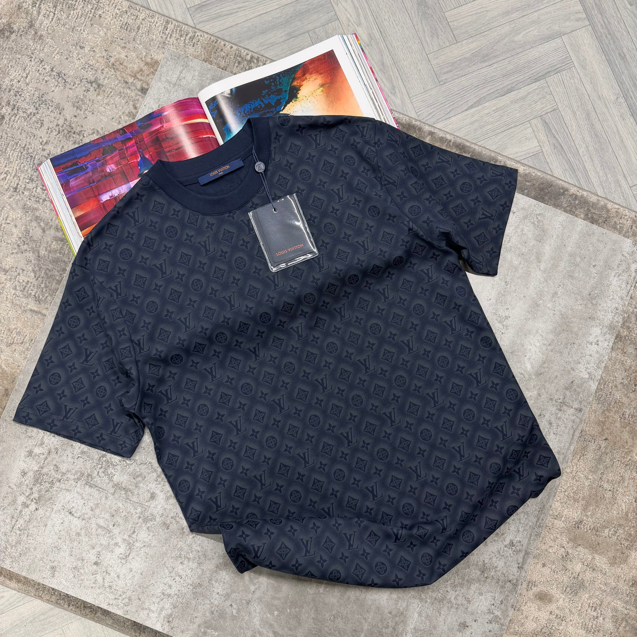 LVE MONOGRAM T SHIRT - NAVY