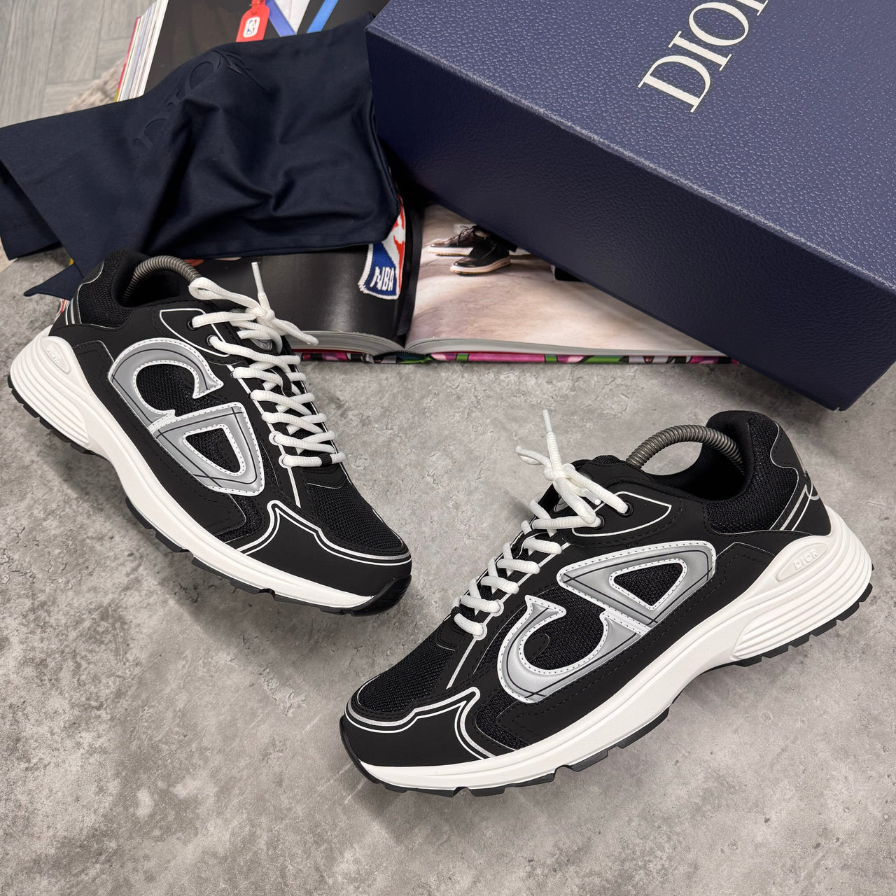 (PRE ORDER) B30 TRAINERS - BLACK / WHITE