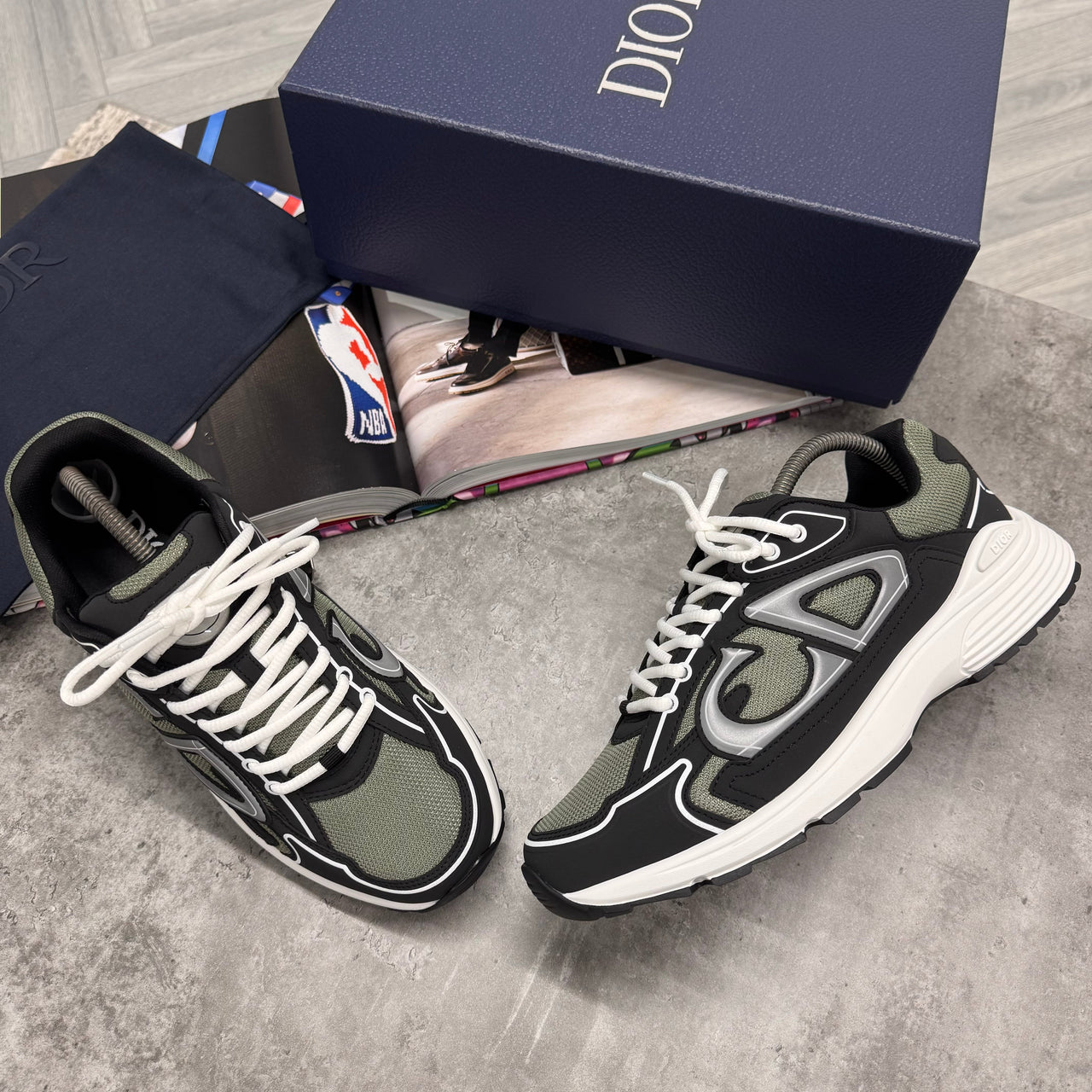 (PRE ORDER) B30 TRAINERS - KHAKI / BLACK