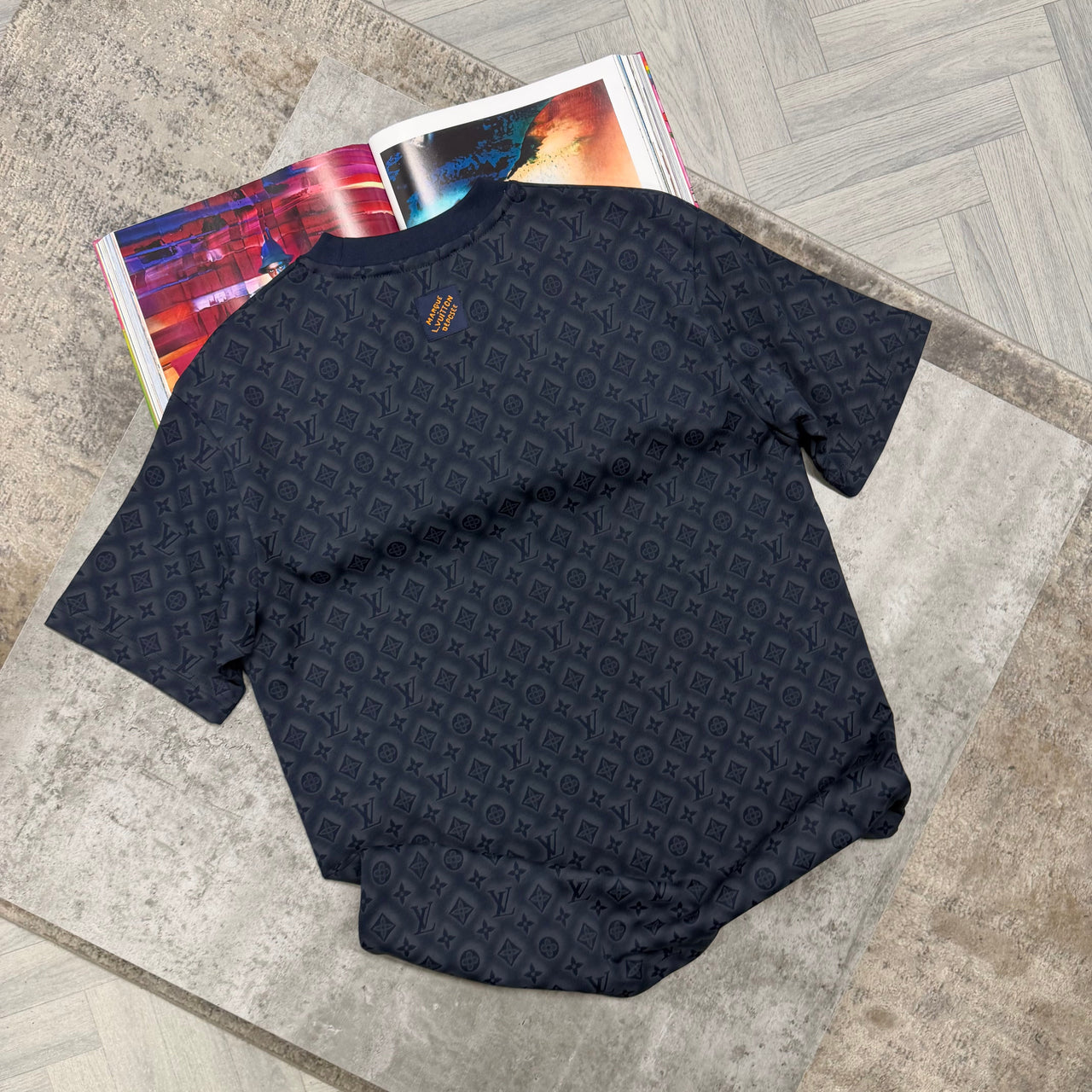 LVE MONOGRAM T SHIRT - NAVY