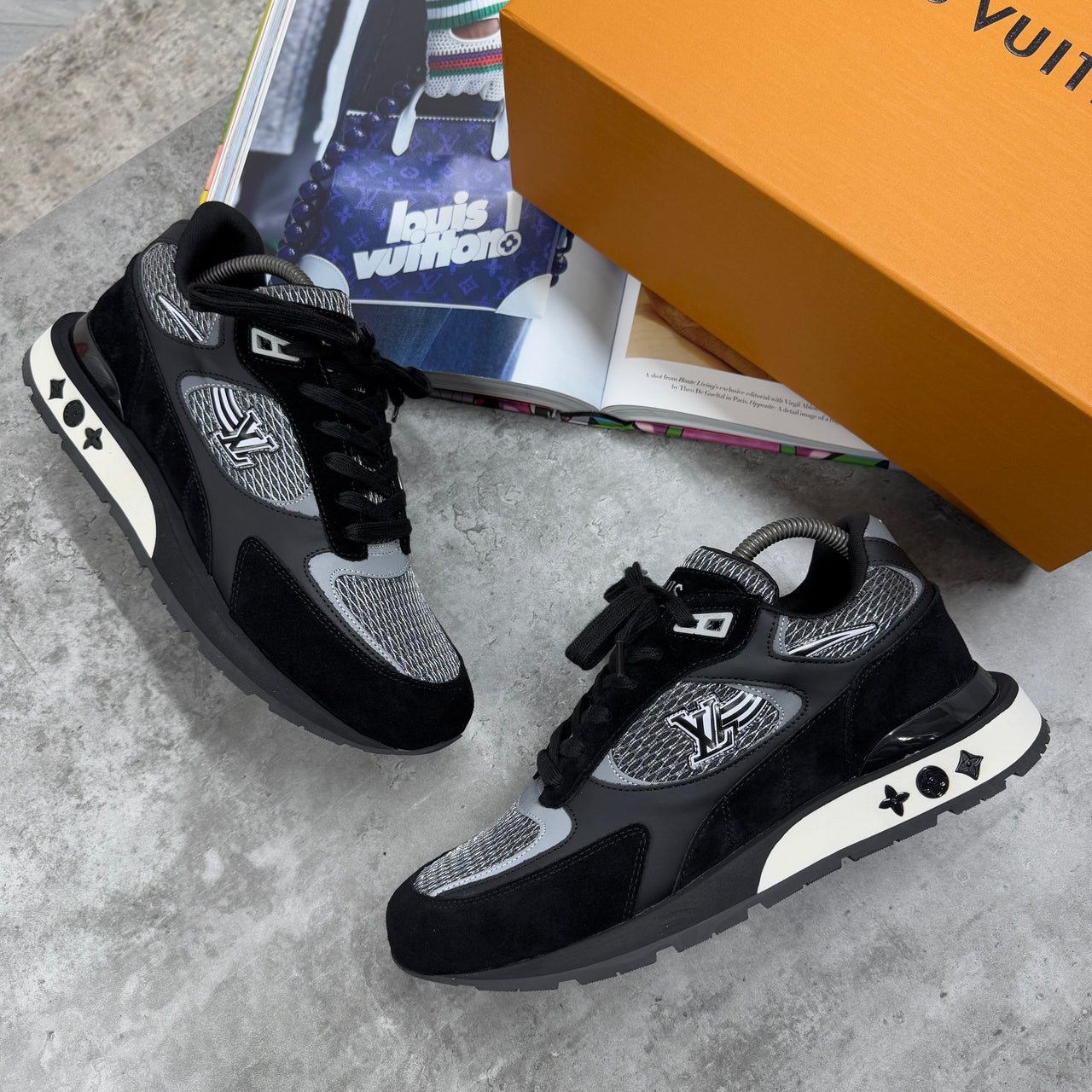 (PRE ORDER) LVE RUNAWAY TRAINERS - BLACK
