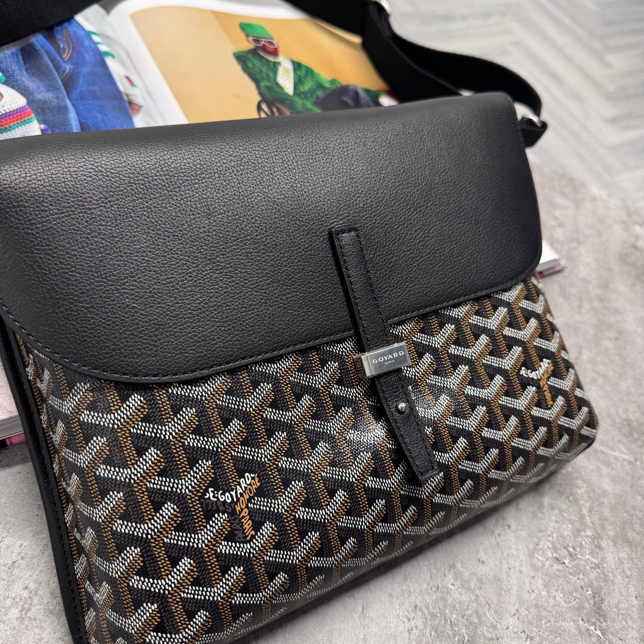 (PRE ORDER) GYRD MAN BAG - BLACK